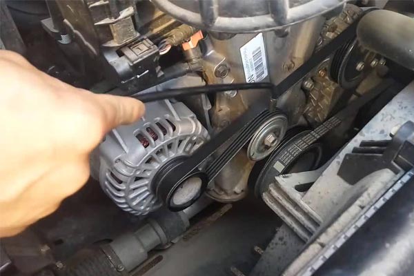 上思转速传感器的工作原理是什么？